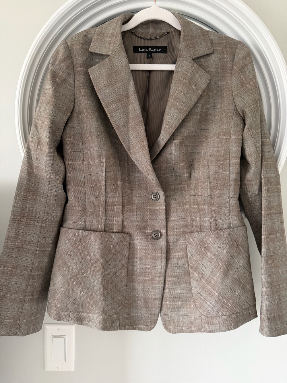 • Lida Baday Luxury 2-Piece Pant Suit Taupe Glen Check Plaid Blazer Trousers 8